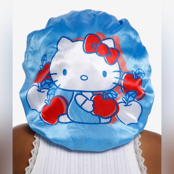 Hello Kitty and Friends “Apples” Reversible Satin Bonnet- NWT - Picture 1 of 4